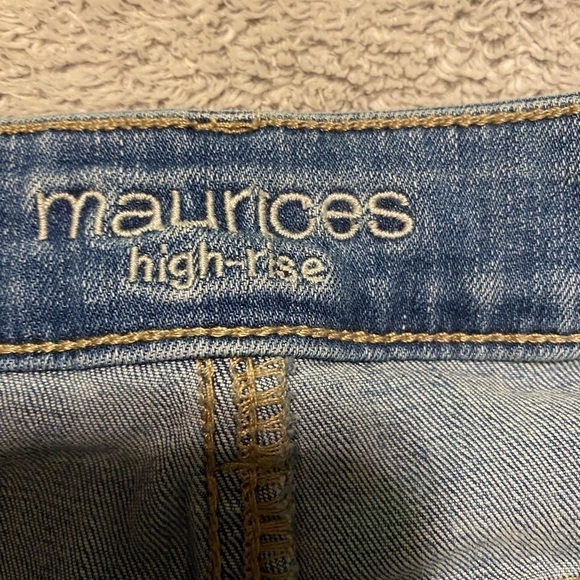 Maurices distressed jeans - Picture 3 of 3